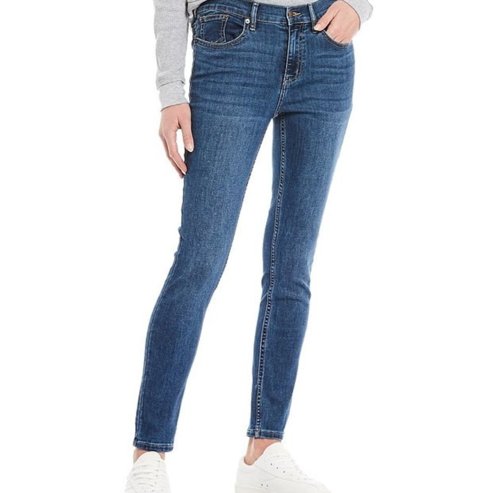 Calvin Klein Skinny Jeans NWT  32